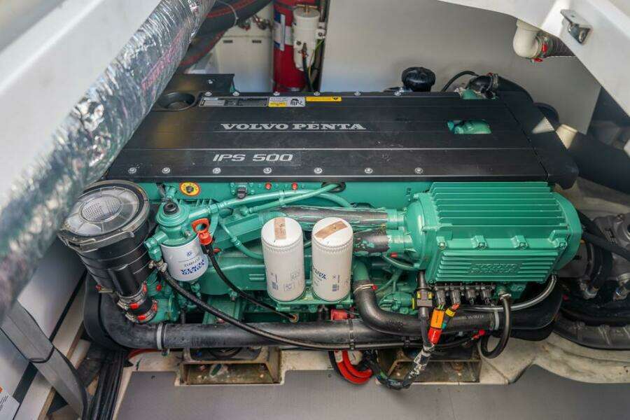 Bees Knees 45ft Jeanneau Yacht For Sale