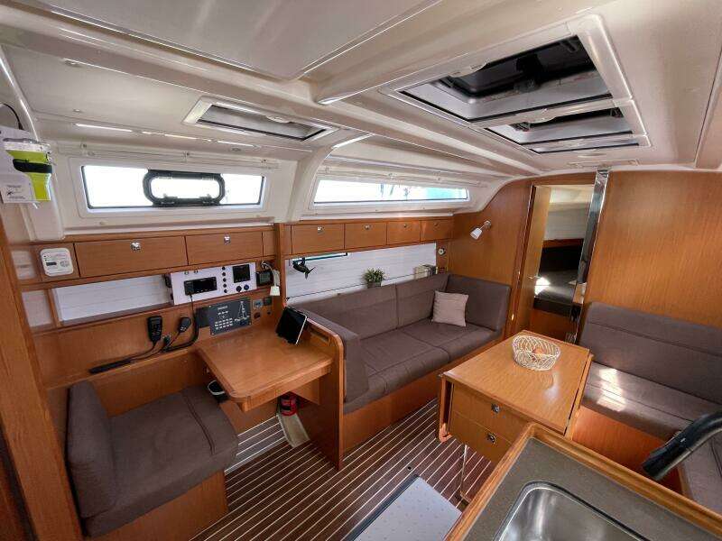 Antari 37ft Bavaria Yacht For Sale