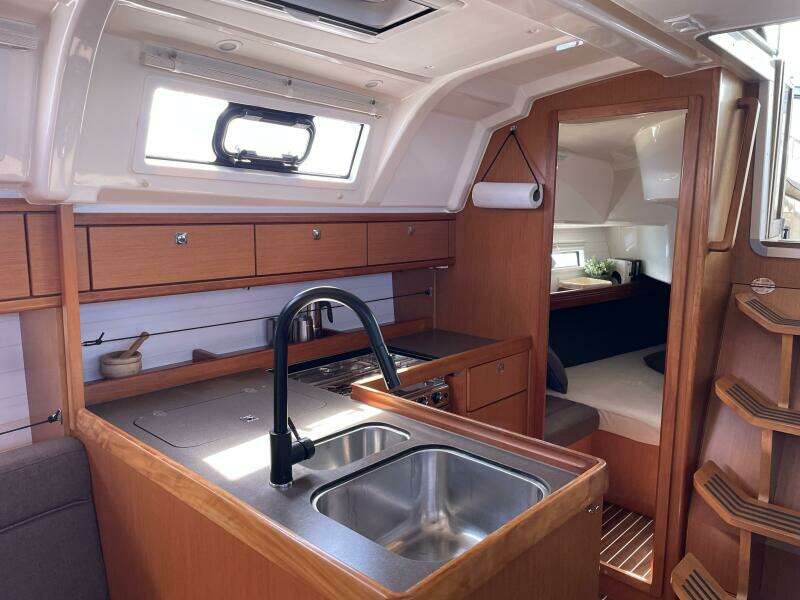 Antari 37ft Bavaria Yacht For Sale