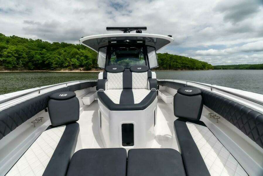 42ft HCB Yacht For Sale