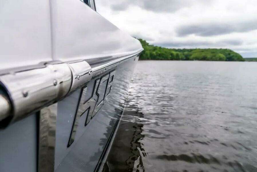 42ft HCB Yacht For Sale