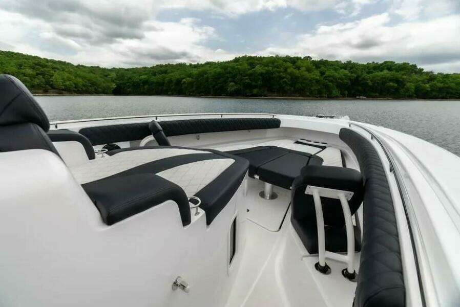 42ft HCB Yacht For Sale