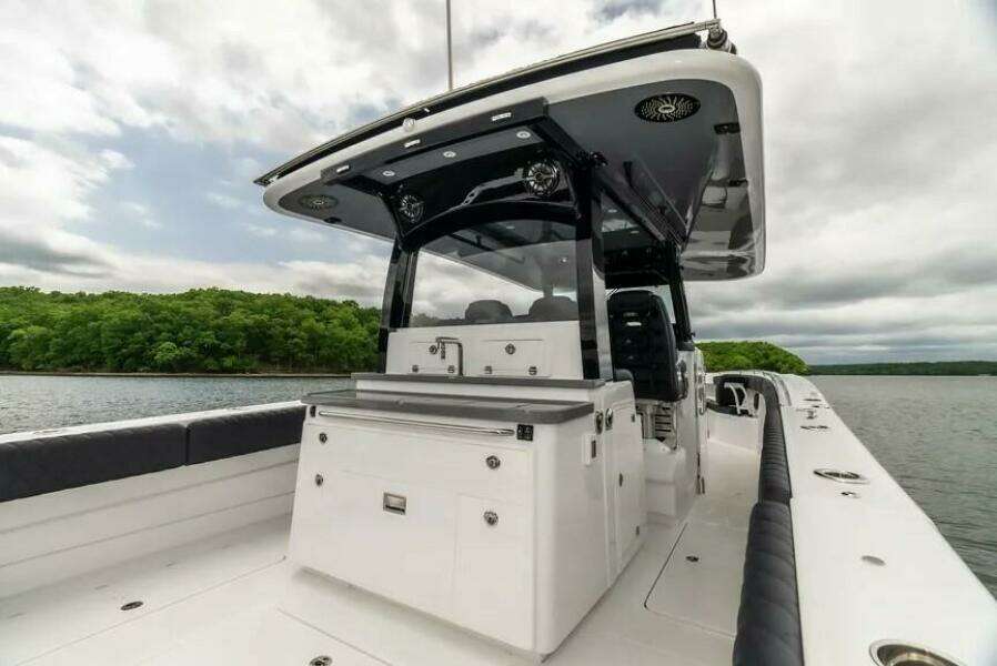 42ft HCB Yacht For Sale