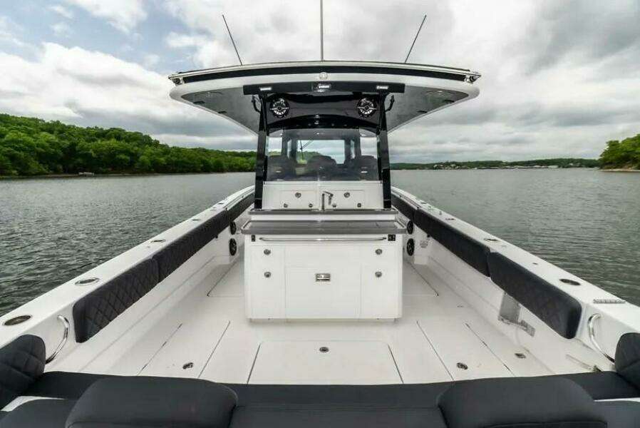 42ft HCB Yacht For Sale