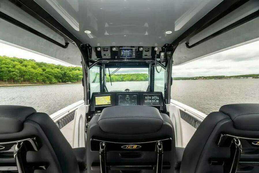 42ft HCB Yacht For Sale