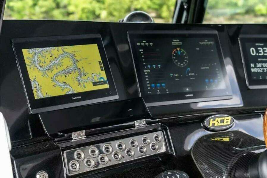 42ft HCB Yacht For Sale