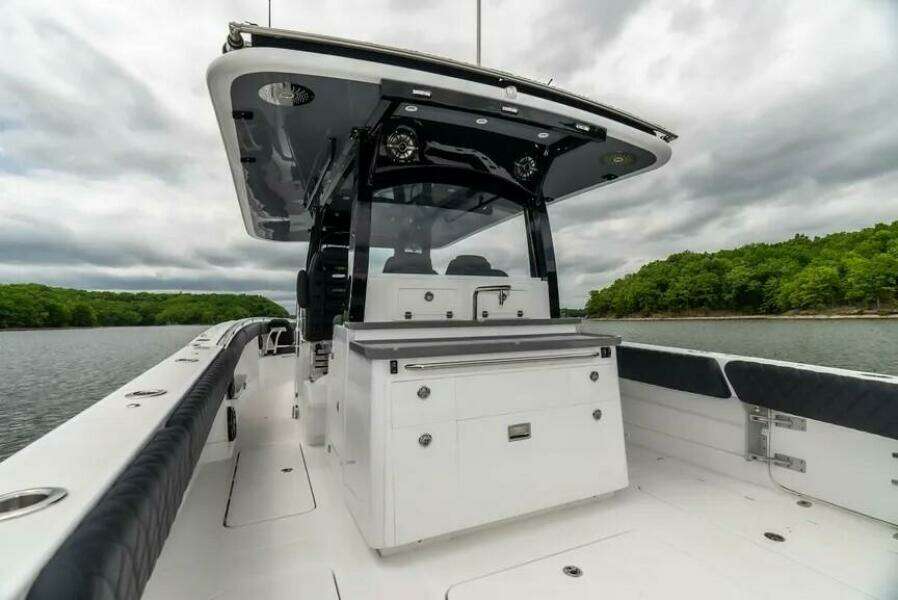 42ft HCB Yacht For Sale