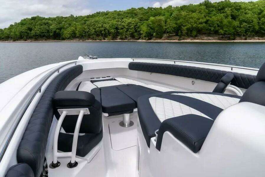 42ft HCB Yacht For Sale