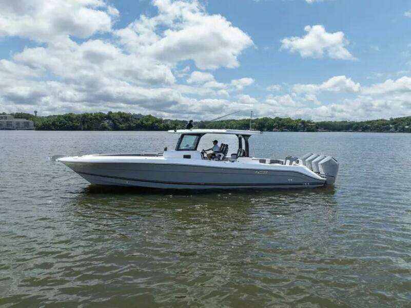 42ft HCB Yacht For Sale