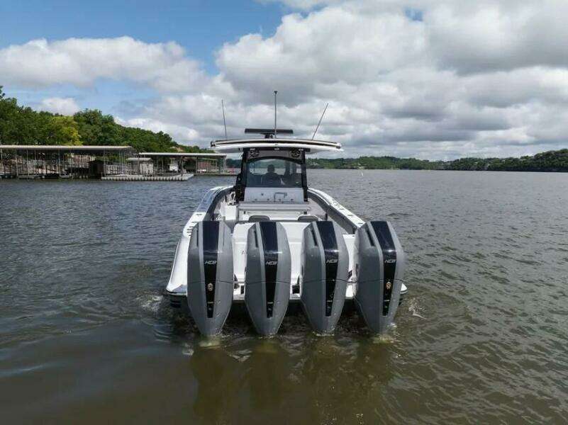 42ft HCB Yacht For Sale