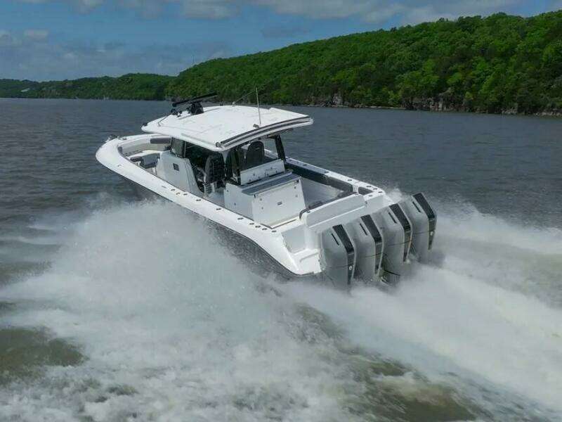 42ft HCB Yacht For Sale