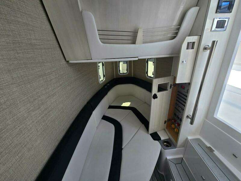 42ft HCB Yacht For Sale