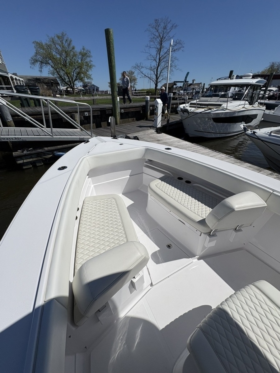 30ft Jupiter Yacht For Sale