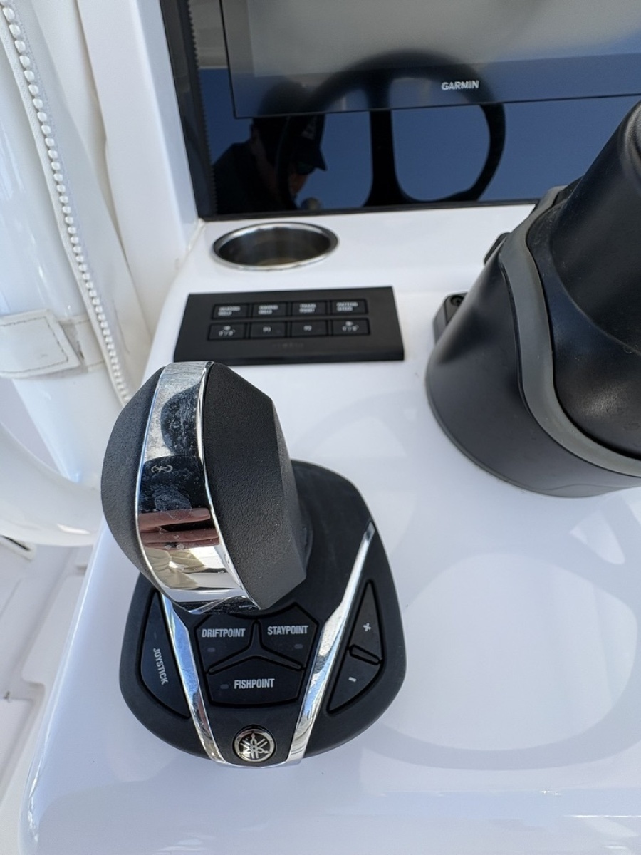 30ft Jupiter Yacht For Sale