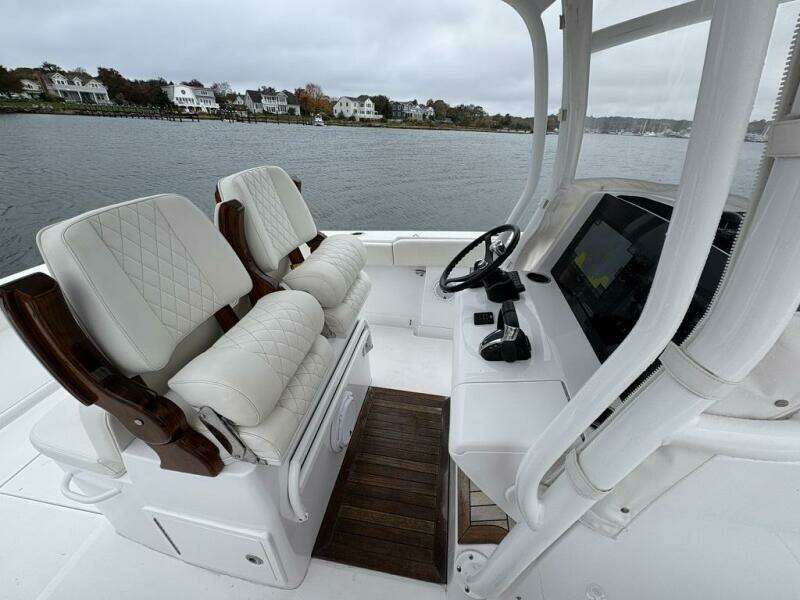 30ft Jupiter Yacht For Sale