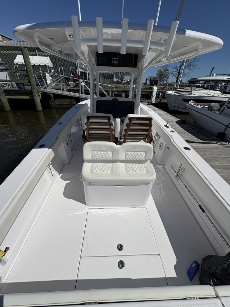 30ft Jupiter Yacht For Sale