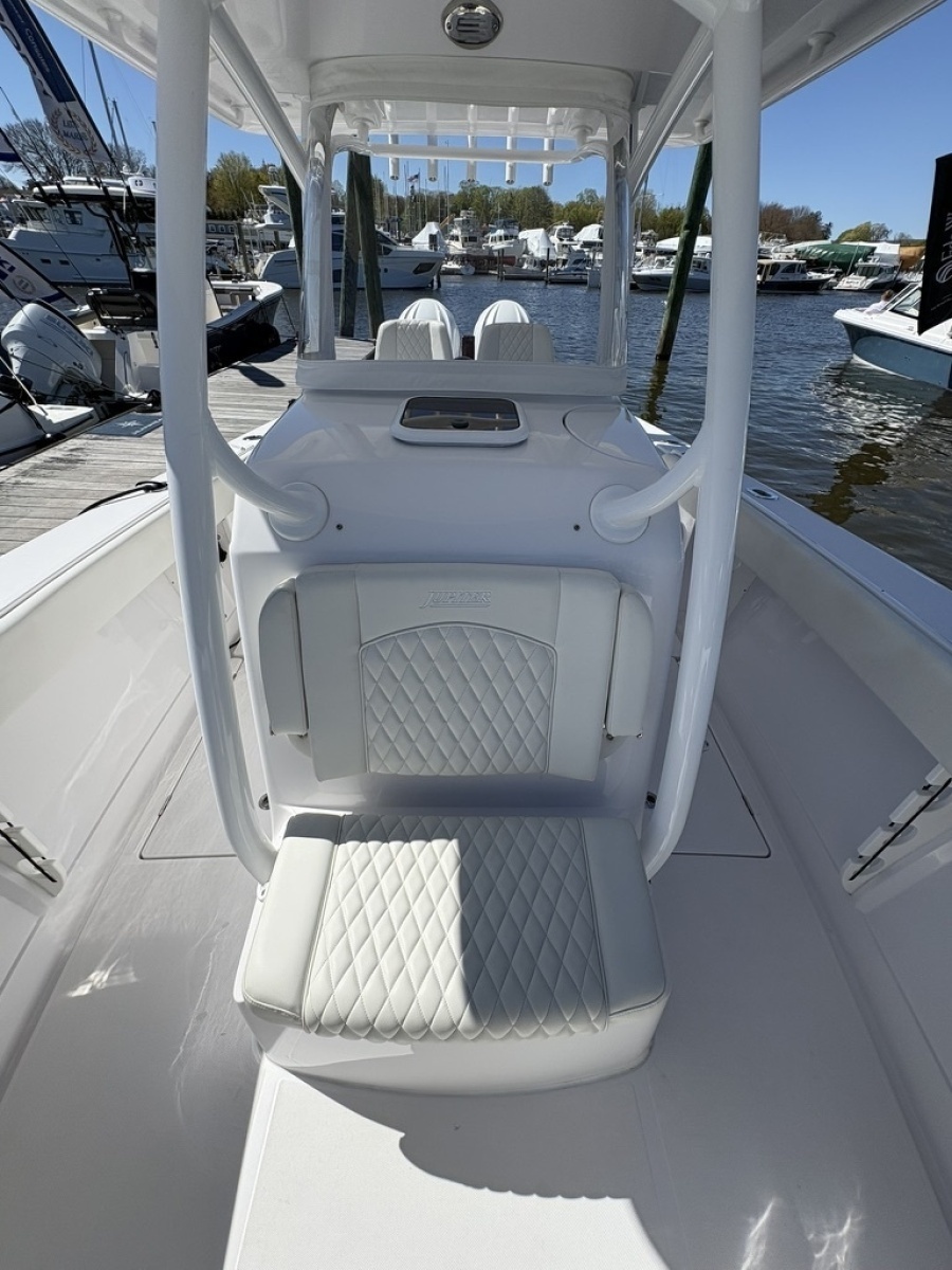 30ft Jupiter Yacht For Sale