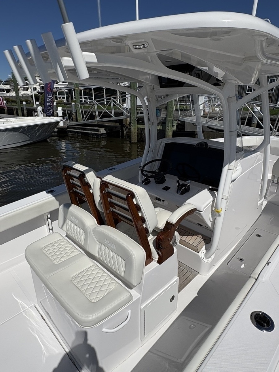 30ft Jupiter Yacht For Sale