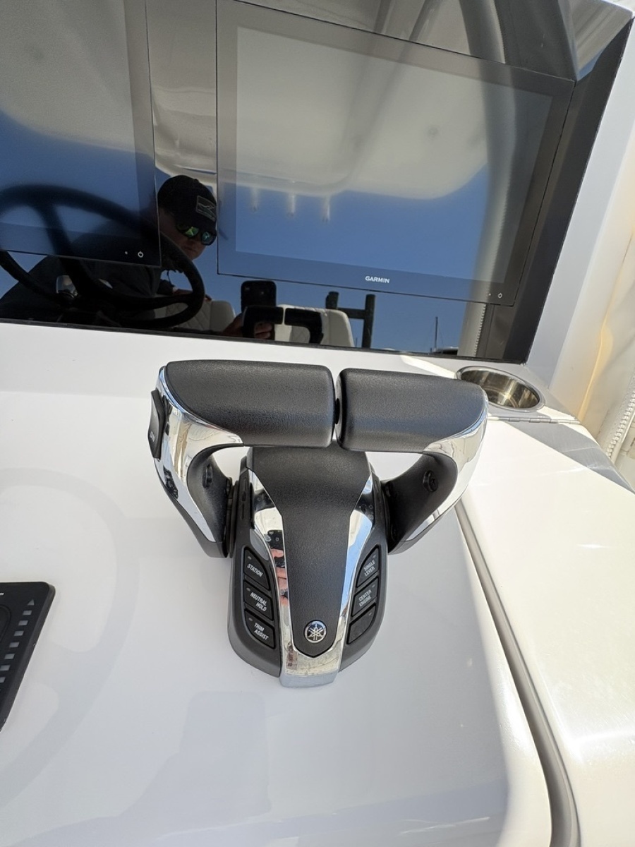 30ft Jupiter Yacht For Sale