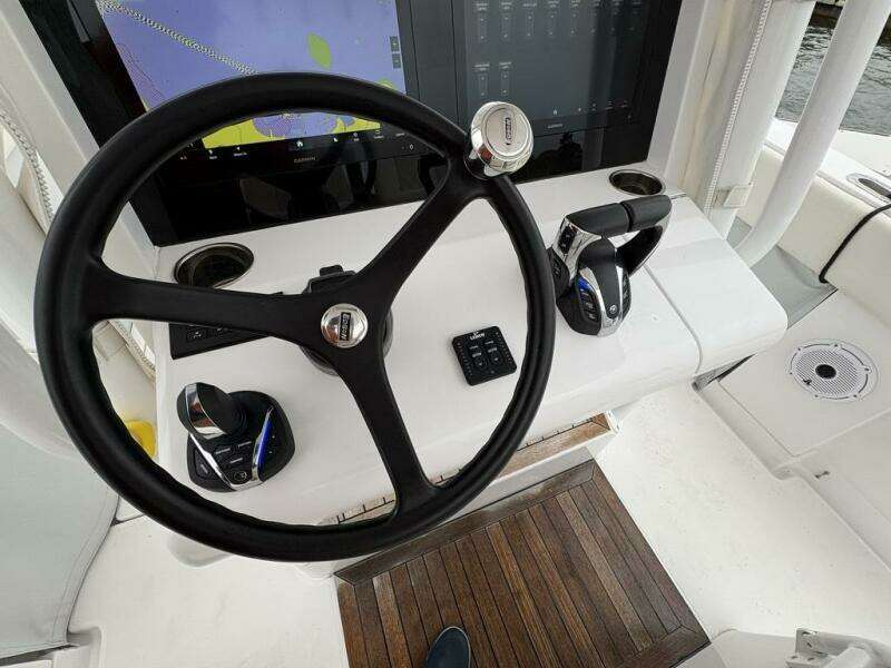 30ft Jupiter Yacht For Sale