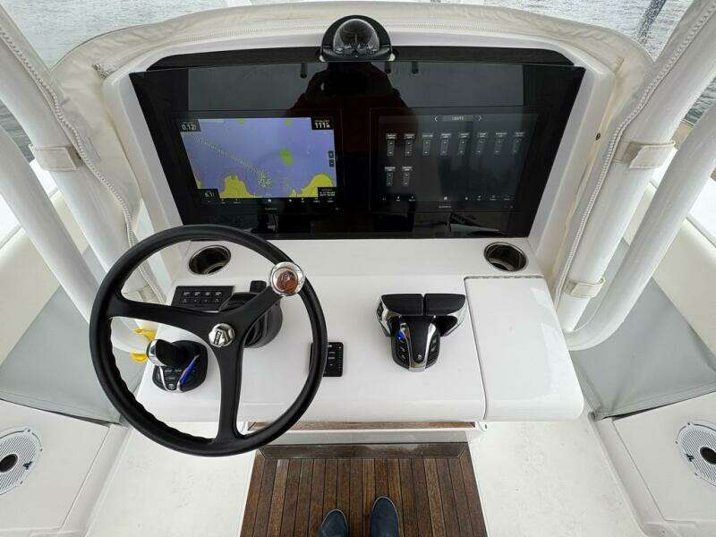 30ft Jupiter Yacht For Sale