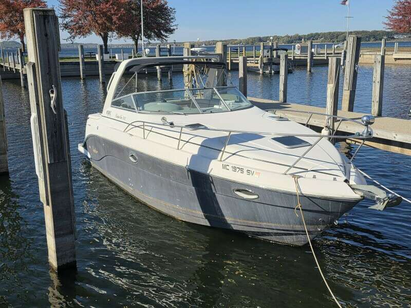 300ft Rinker Yacht For Sale
