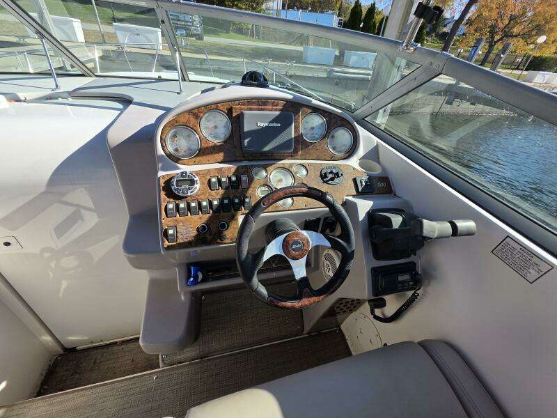 300ft Rinker Yacht For Sale