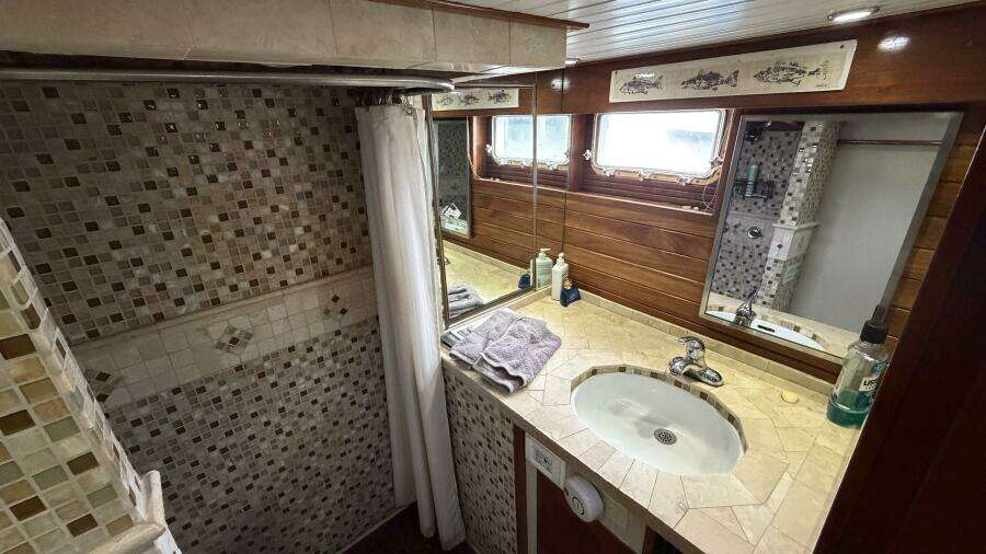 Queen Jeannine 57ft Island Gypsy Yacht For Sale