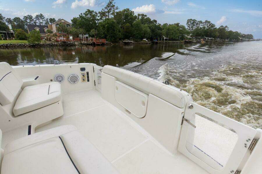 2005 3600 Tiara _Forever Friday_ Stern Deck (1)