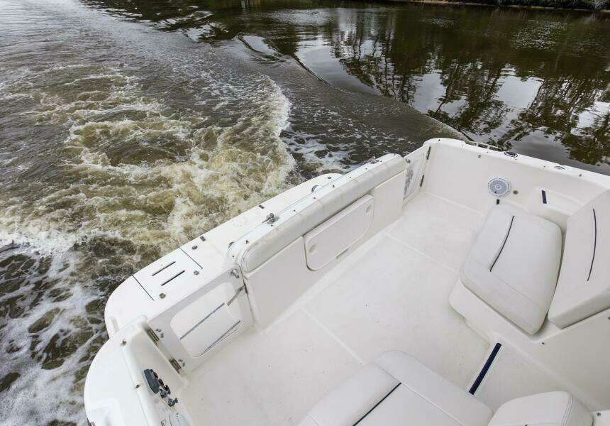 2005 3600 Tiara _Forever Friday_ Stern Deck (2)