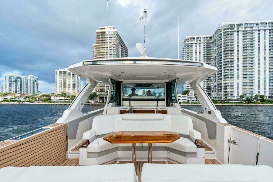 GAL YAM 3 48ft Tiara Yachts Yacht For Sale