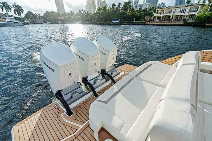 GAL YAM 3 48ft Tiara Yachts Yacht For Sale