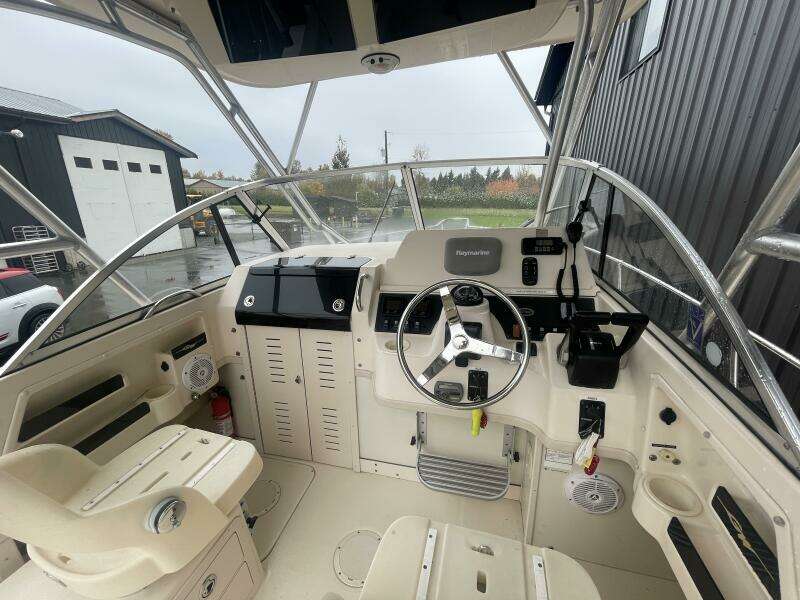 23ft Grady White Yacht For Sale