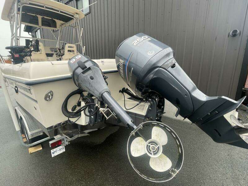 23ft Grady White Yacht For Sale