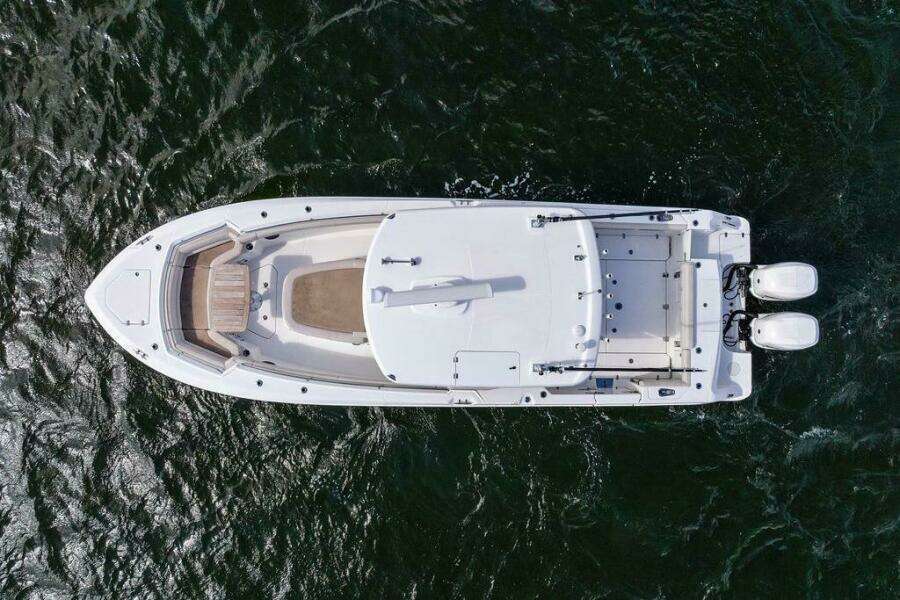 33ft Boston Whaler Yacht For Sale