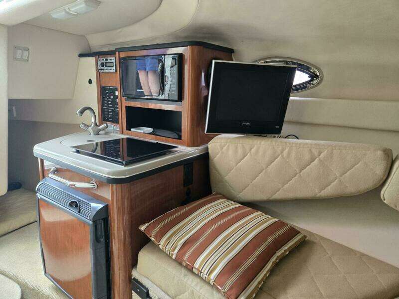 24ft Sea Ray Yacht For Sale