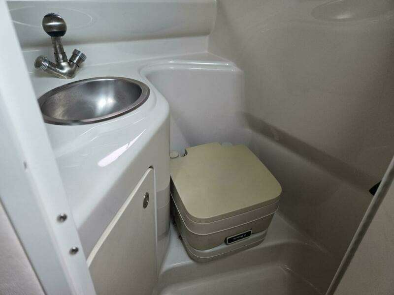 24ft Sea Ray Yacht For Sale