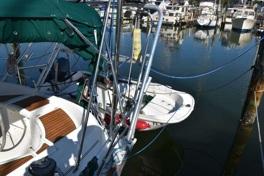 Alledgedly 41ft Beneteau Yacht For Sale