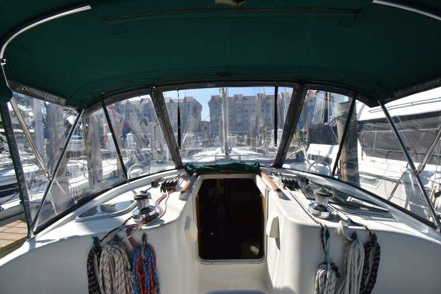 Alledgedly 41ft Beneteau Yacht For Sale