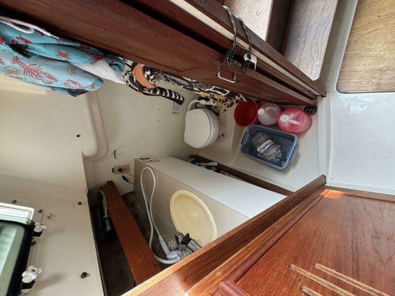 MI GOOD LUCK 27ft Pearson Yacht For Sale