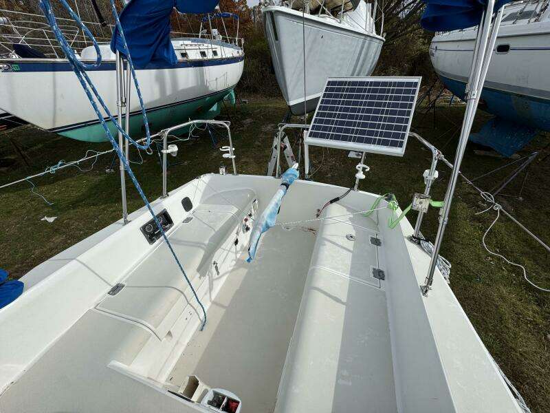 MI GOOD LUCK 27ft Pearson Yacht For Sale
