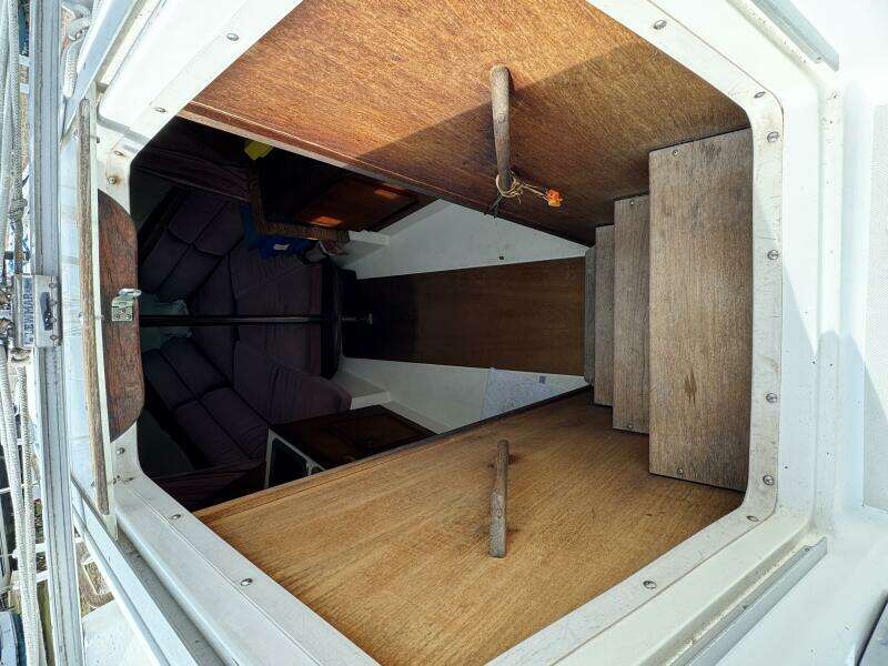 MI GOOD LUCK 27ft Pearson Yacht For Sale