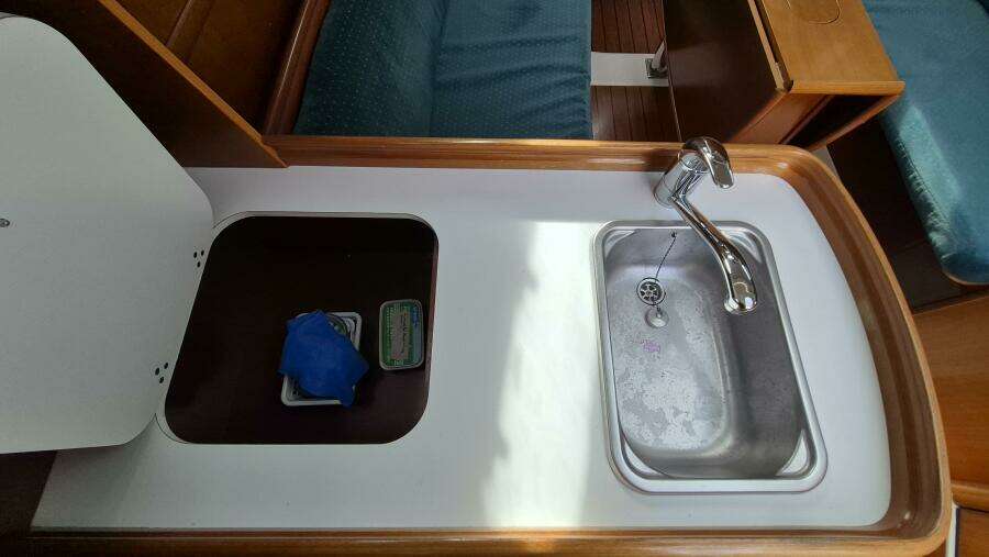 32ft Beneteau Yacht For Sale