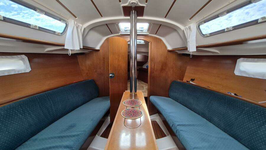 32ft Beneteau Yacht For Sale