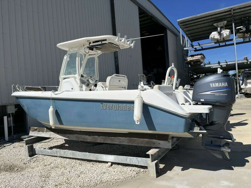 23ft Everglades Yacht For Sale