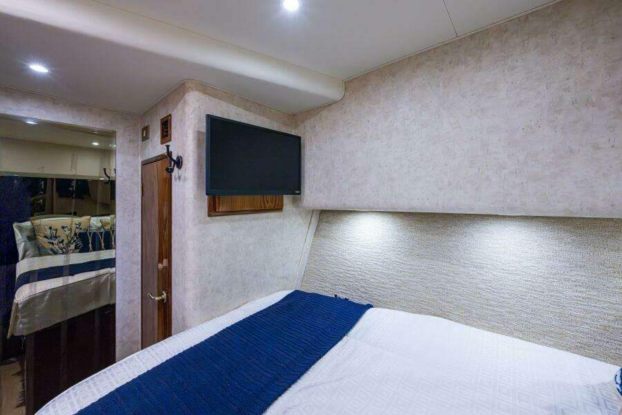 Miss Elena eous 43ft Egg Harbor Yacht For Sale