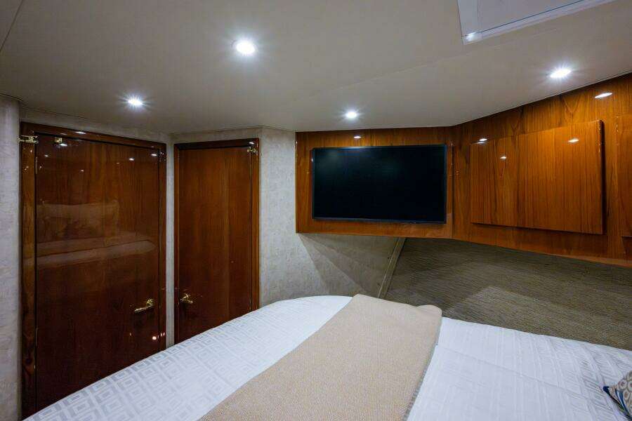 Miss Elena eous 43ft Egg Harbor Yacht For Sale