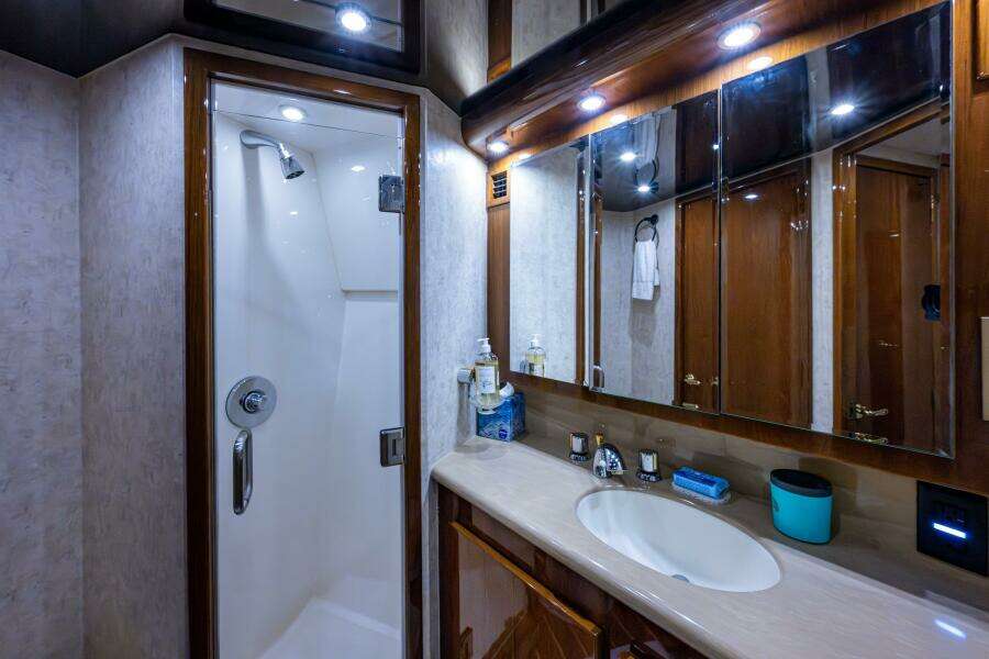 Miss Elena eous 43ft Egg Harbor Yacht For Sale