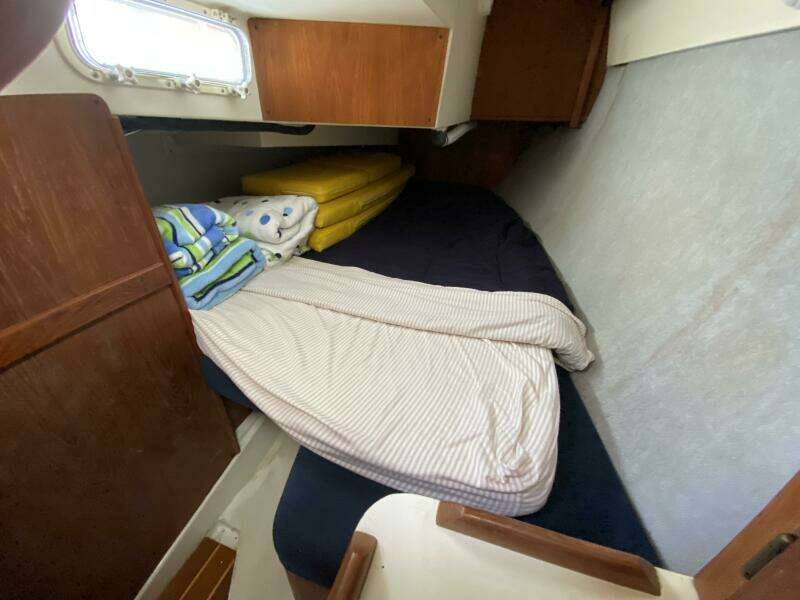 Aqualibrium 34ft Hunter Yacht For Sale