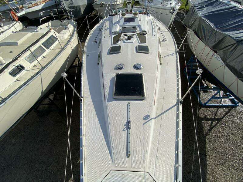Aqualibrium 34ft Hunter Yacht For Sale